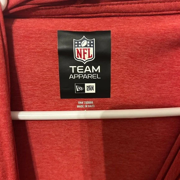 NWOTS New Era Red NFL Team Apparel Hooded Short Sleeve Shirt - Picture 5 of 6